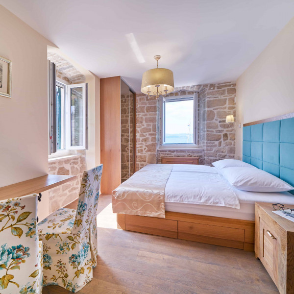 Bedrooms, Villa Mladenka, Villa Mladenka with Heated Infinity Pool, Dalmatia, Croatia Jesenice