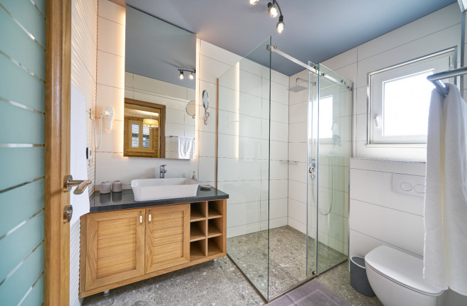 Villa Mladenka with Heated Infinity Pool, Dalmatia, Croatia Jesenice