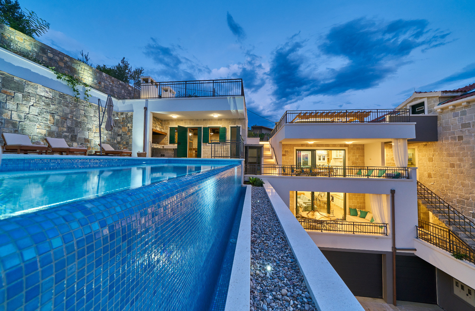 Stone Villa Mladenka - Luxury Accommodation with Endless Pleasures, Villa Mladenka with Heated Infinity Pool, Dalmatia, Croatia Jesenice